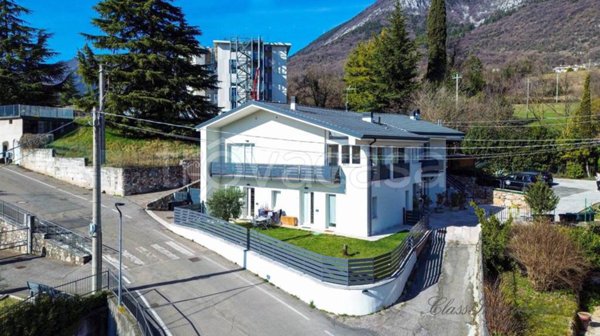 appartamento in vendita a Caprino Veronese