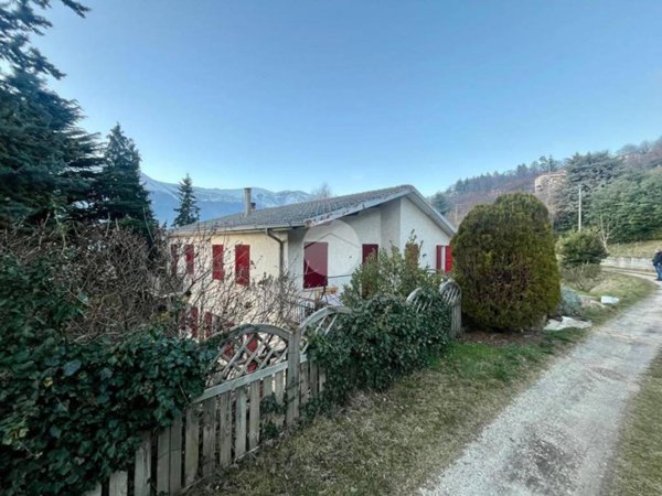 appartamento in vendita a Caprino Veronese in zona Spiazzi