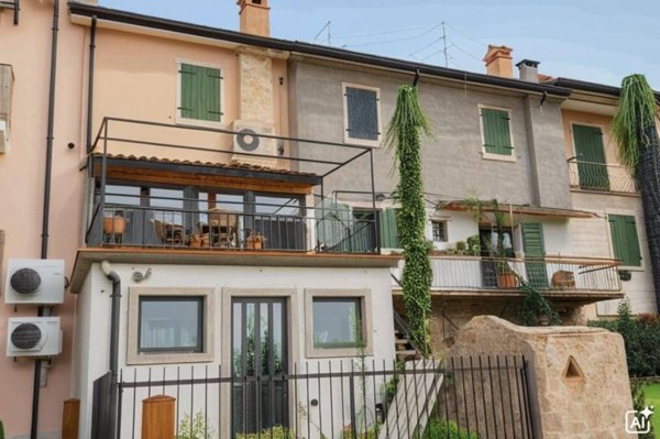 casa indipendente in vendita a Caprino Veronese