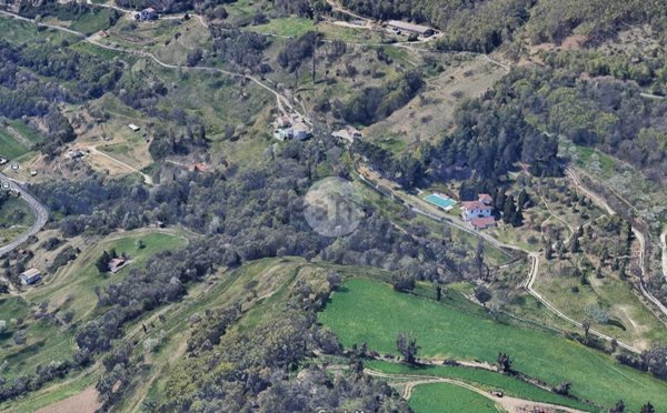 terreno edificabile in vendita a Caprino Veronese