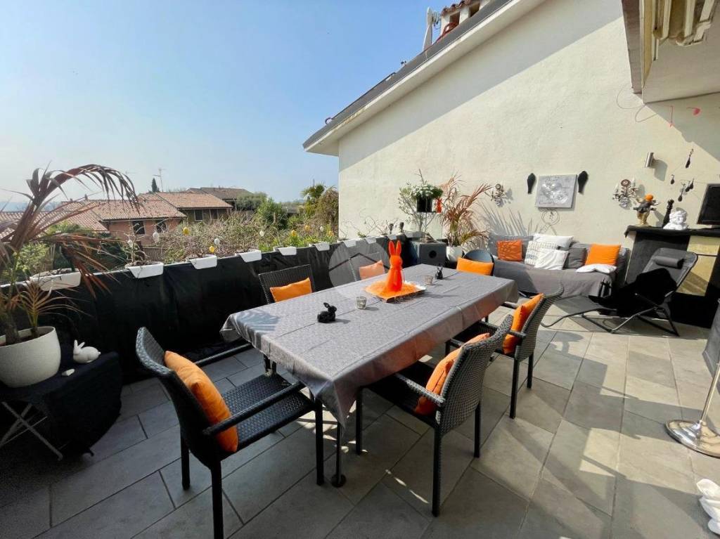 casa indipendente in vendita a Caprino Veronese in zona Pesina