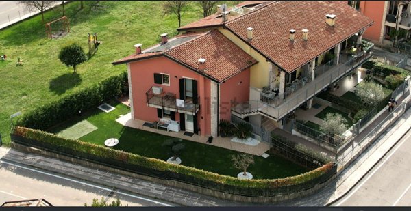casa indipendente in vendita a Caprino Veronese