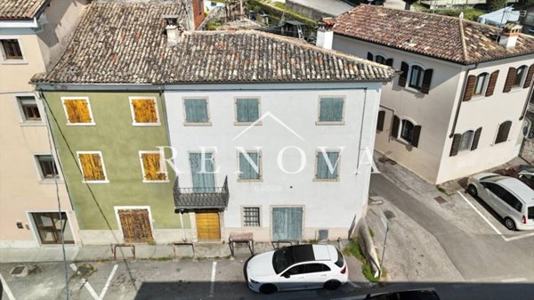 appartamento in vendita a Caprino Veronese in zona Pesina