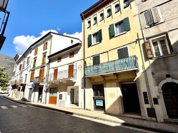 appartamento in vendita a Caprino Veronese