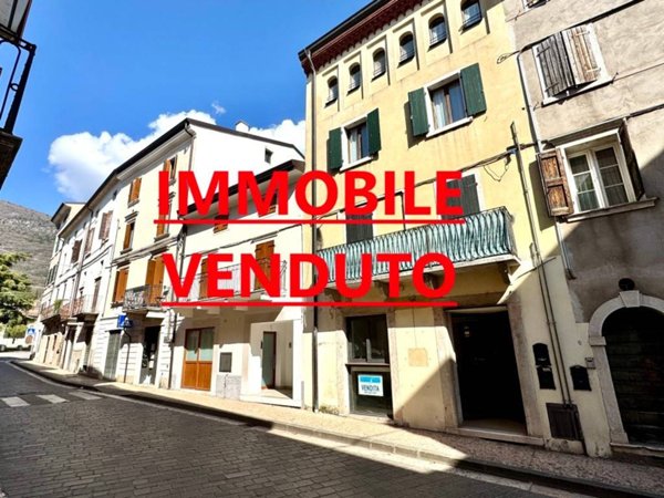 appartamento in vendita a Caprino Veronese in zona Pesina