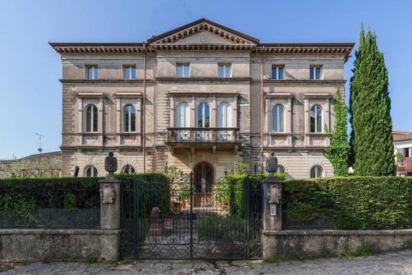 casa indipendente in vendita a Caprino Veronese