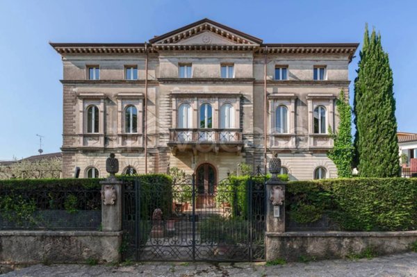 casa indipendente in vendita a Caprino Veronese