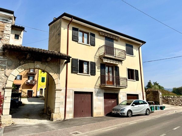 appartamento in vendita a Caprino Veronese