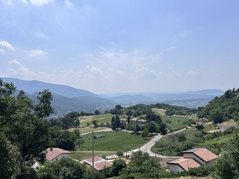 terreno in vendita a Caprino Veronese in zona Pesina