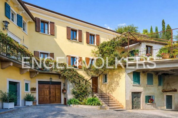 casa indipendente in vendita a Caprino Veronese in zona Pesina