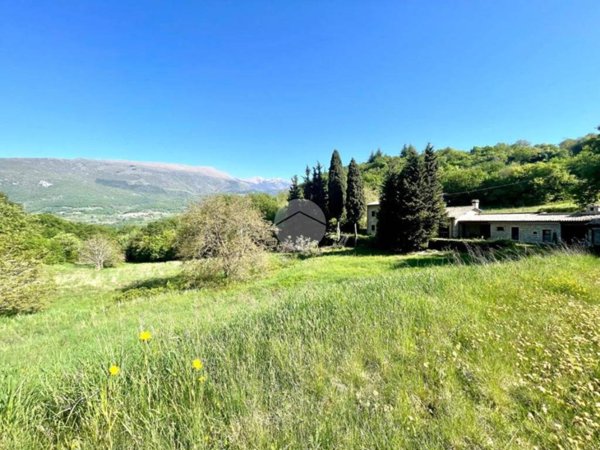 casa indipendente in vendita a Caprino Veronese