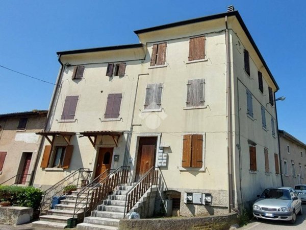 appartamento in vendita a Caprino Veronese