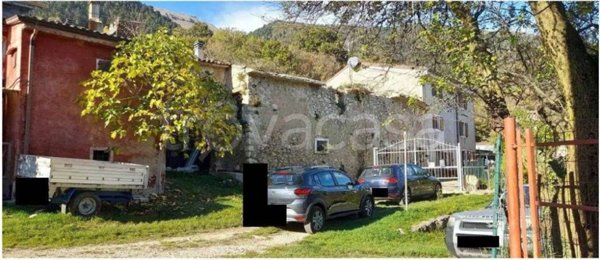 casa indipendente in vendita a Caprino Veronese