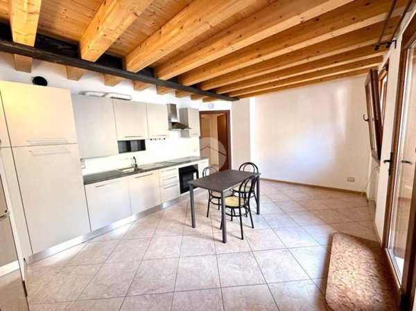appartamento in vendita a Caprino Veronese in zona Pazzon