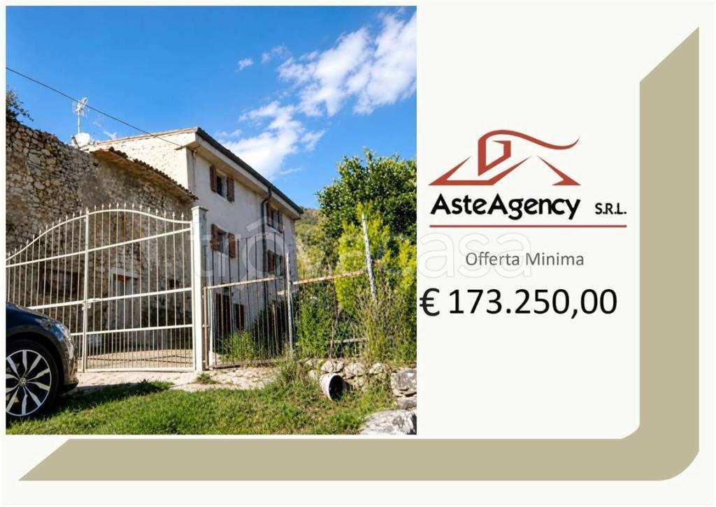 casa indipendente in vendita a Caprino Veronese