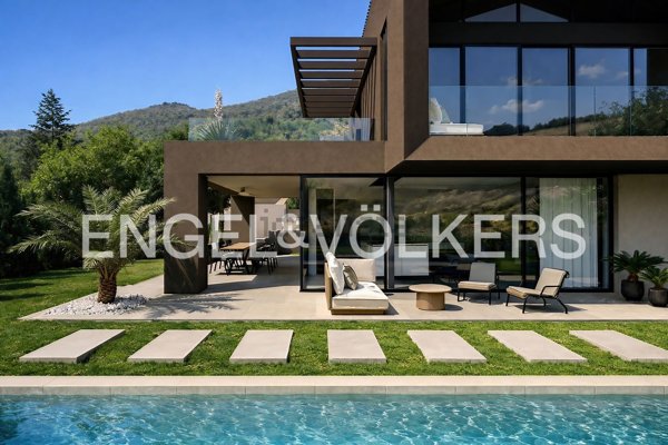 casa indipendente in vendita a Caprino Veronese in zona Pesina