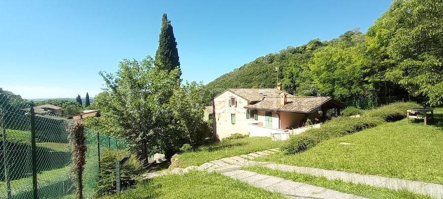 appartamento in vendita a Caprino Veronese in zona Pazzon