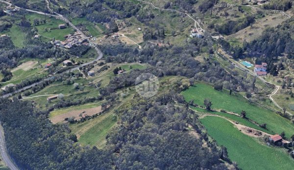 terreno edificabile in vendita a Caprino Veronese in zona Caprino Veronese