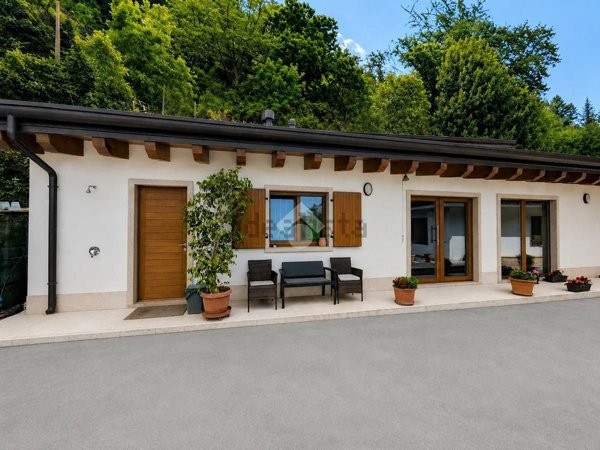 casa indipendente in vendita a Caprino Veronese