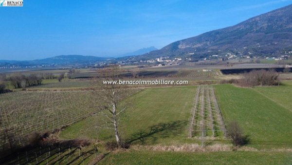 terreno in vendita a Caprino Veronese in zona Pesina
