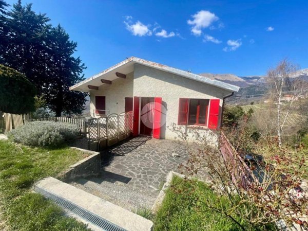 appartamento in vendita a Caprino Veronese in zona Spiazzi