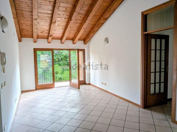 appartamento in vendita a Caprino Veronese in zona Spiazzi
