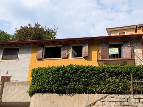 appartamento in vendita a Caprino Veronese in zona Spiazzi