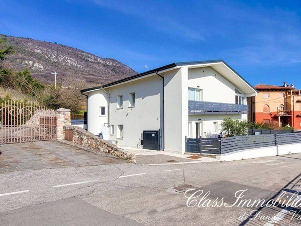 appartamento in vendita a Caprino Veronese