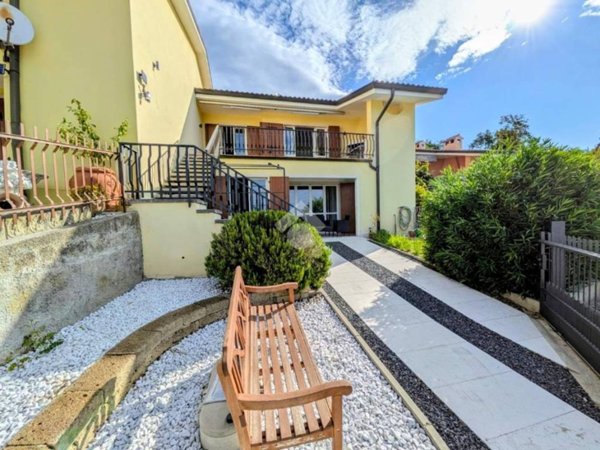 casa indipendente in vendita a Caprino Veronese