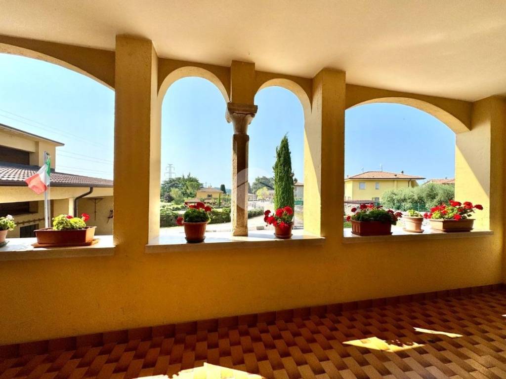 casa indipendente in vendita a Caprino Veronese in zona Pesina