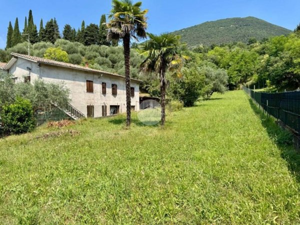 casa indipendente in vendita a Caprino Veronese