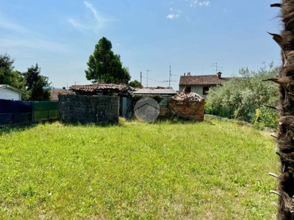 appartamento in vendita a Caprino Veronese in zona Pesina