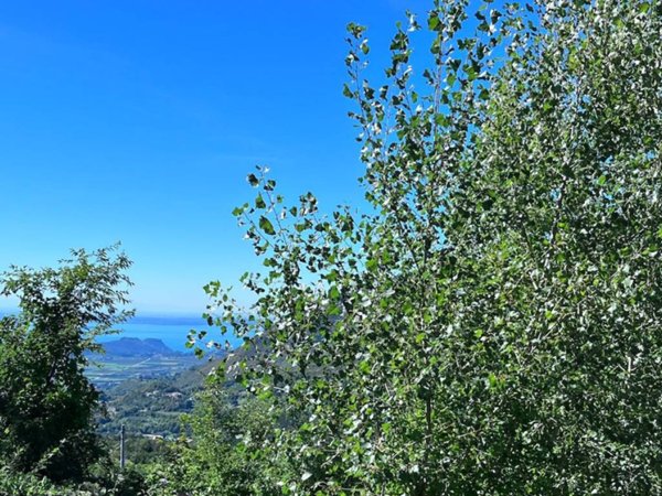 villa in vendita a Caprino Veronese in zona Spiazzi