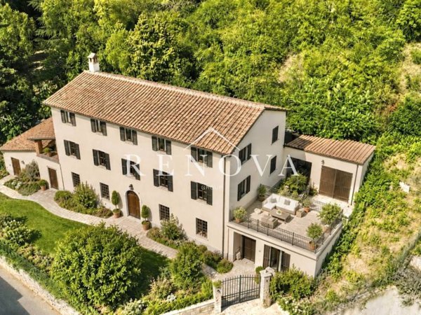 casa indipendente in vendita a Caprino Veronese in zona Pesina