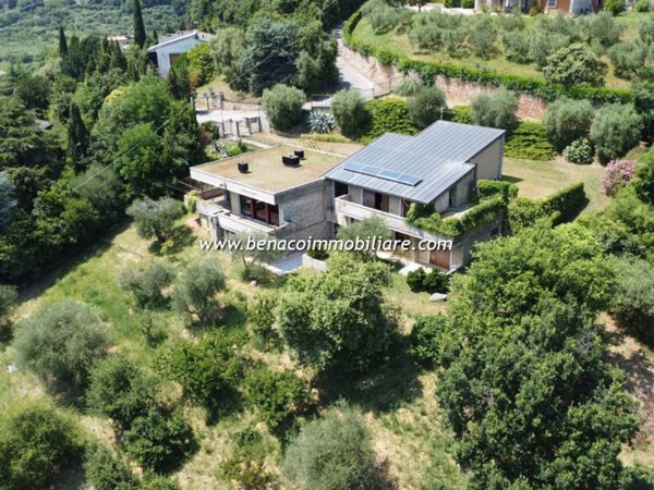 casa indipendente in vendita a Caprino Veronese in zona Pesina