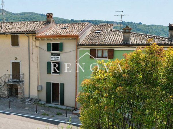 appartamento in vendita a Caprino Veronese