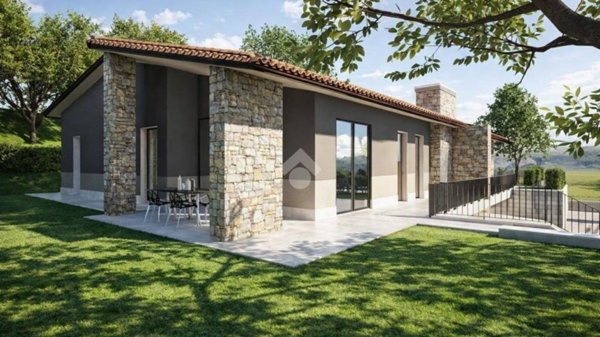 casa indipendente in vendita a Caprino Veronese in zona Pesina