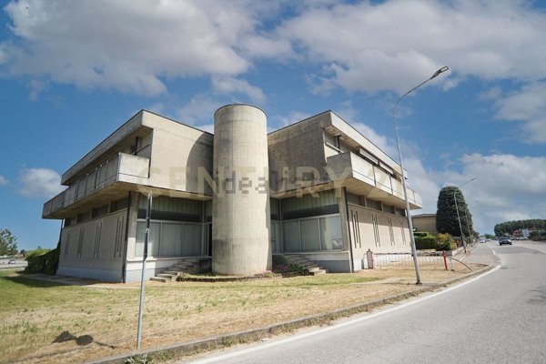 locale commerciale in vendita a Casaleone