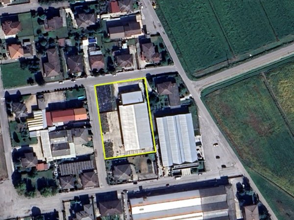 locale commerciale in vendita a Casaleone