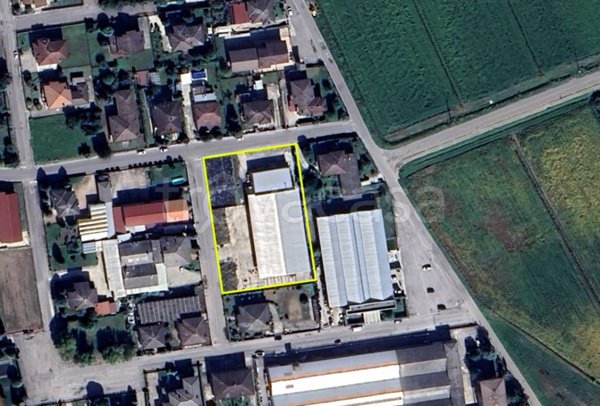 locale commerciale in vendita a Casaleone