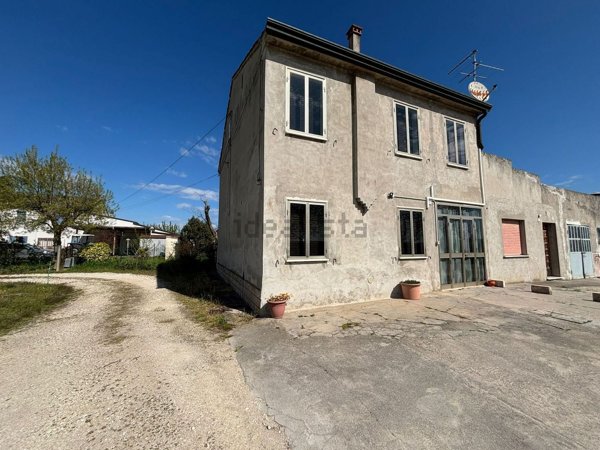 casa indipendente in vendita a Casaleone