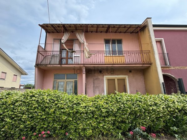 casa indipendente in vendita a Casaleone in zona Sustinenza