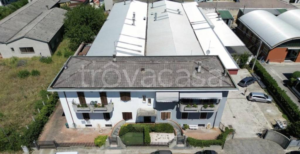 locale commerciale in vendita a Casaleone