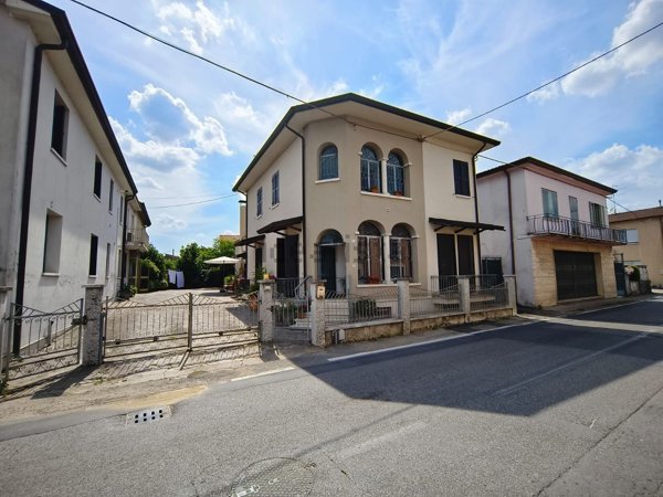 casa indipendente in vendita a Casaleone in zona Sustinenza