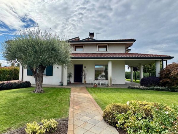 casa indipendente in vendita a Casaleone in zona Sustinenza