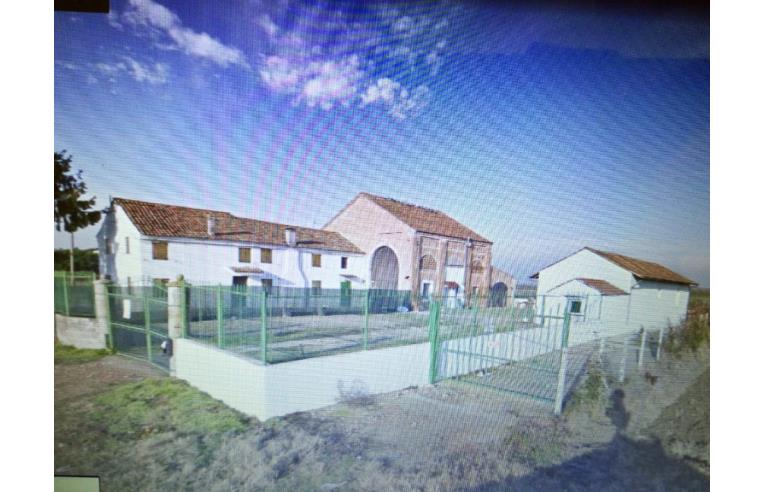 casa indipendente in vendita a Castagnaro in zona Menà