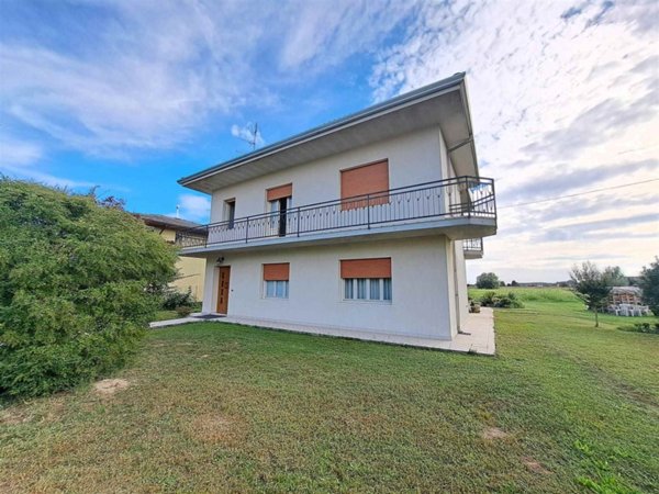 casa indipendente in vendita a Castagnaro