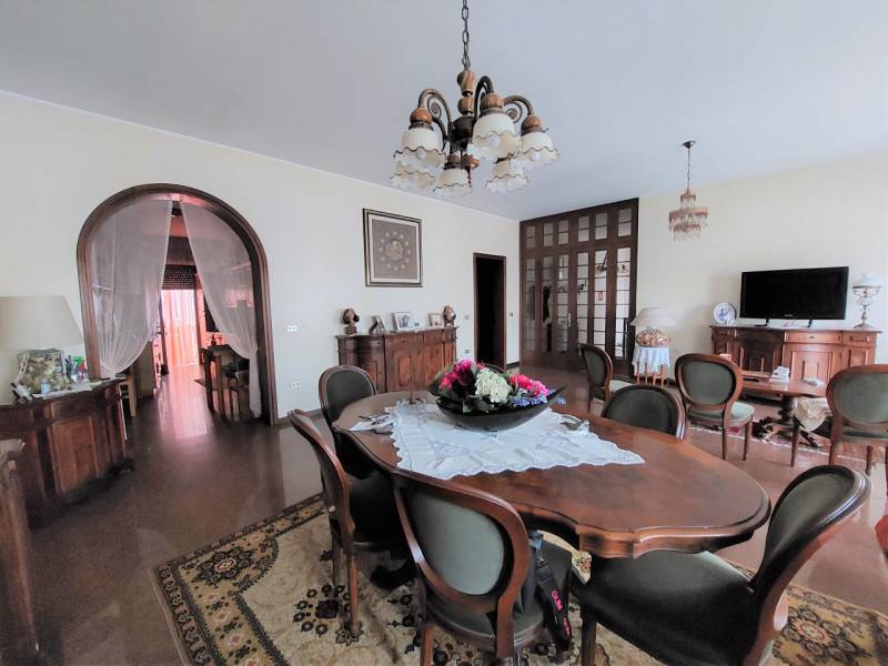 casa indipendente in vendita a Castagnaro in zona Menà