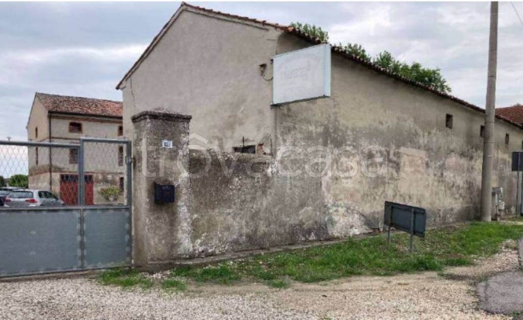 casa indipendente in vendita a Castagnaro