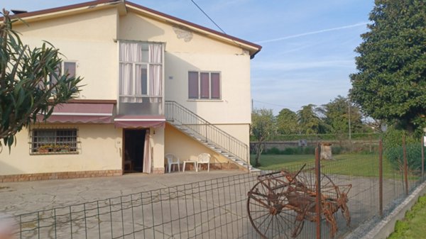 casa indipendente in vendita a Castagnaro